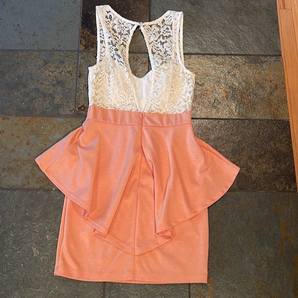Trac Peplum & Lace Dress - Size Small🍑 - Picture 10 of 10